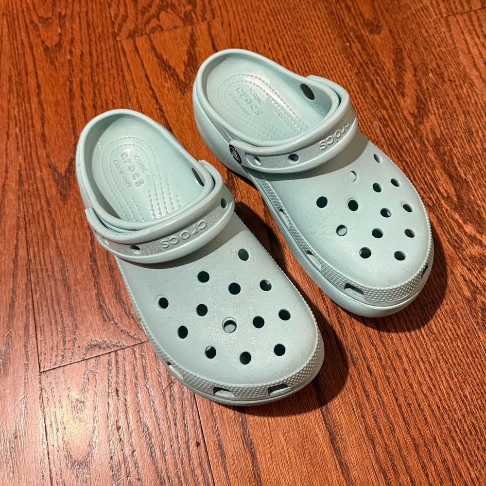 Crocs Women’s Classic Platform Clog